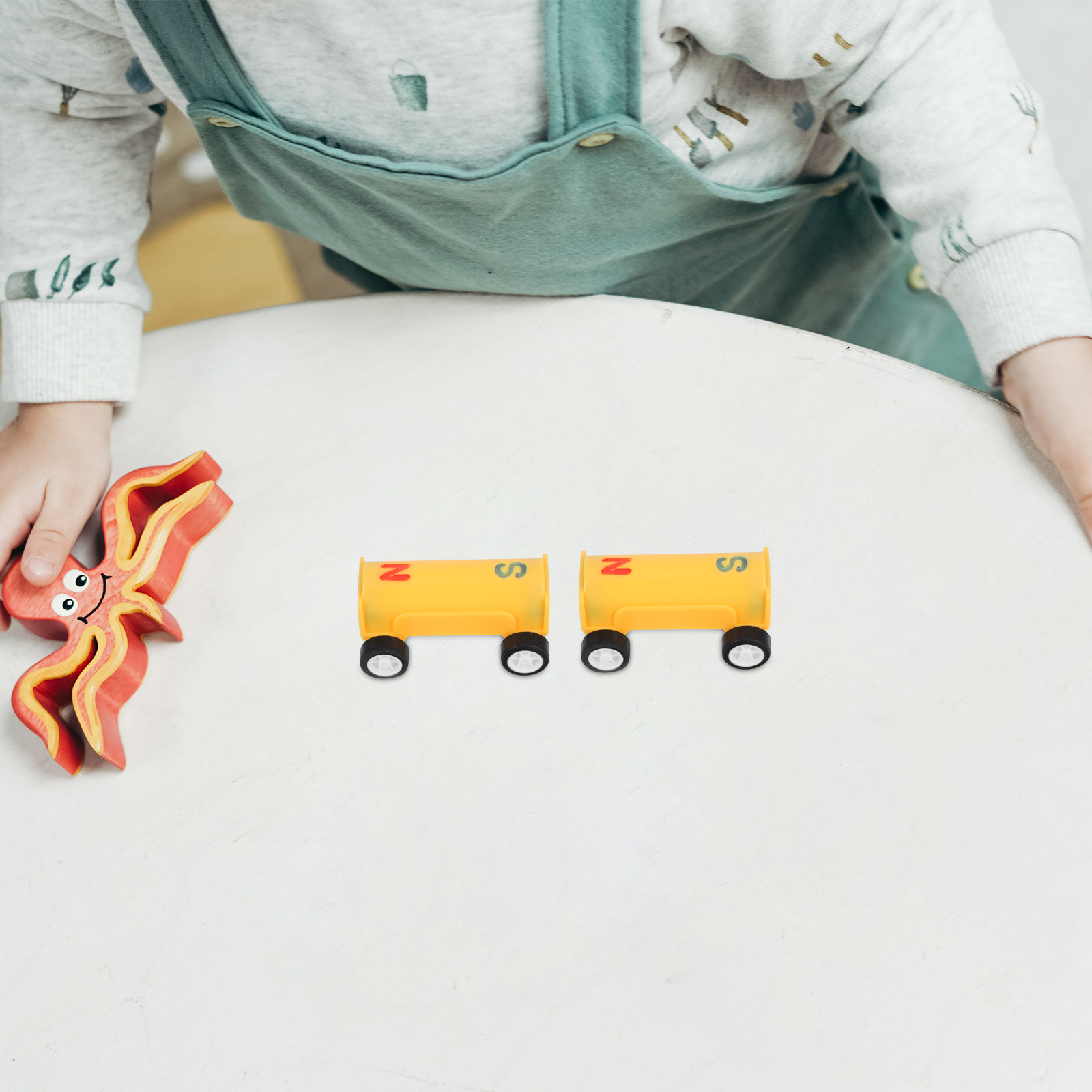 1 set magnetische auto's voor  - Science Experiment Kit recensie en prijs